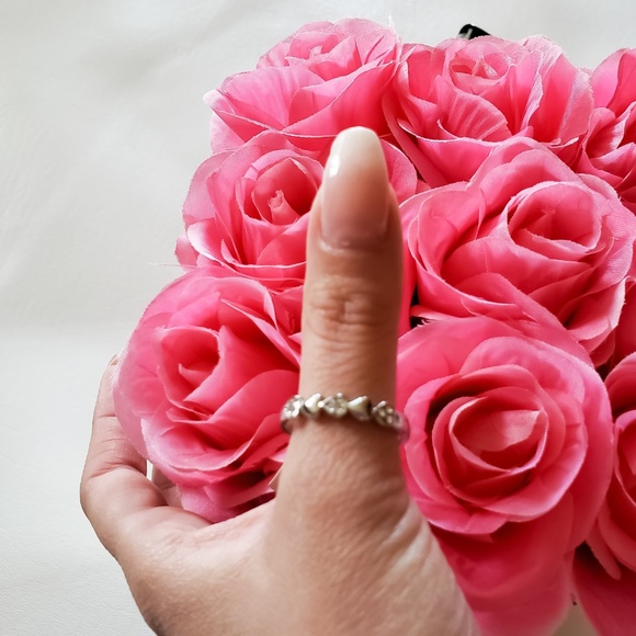 Fashion jewelry 18k Gold Plated Heart Shaped Ring - Picture 2 of 3